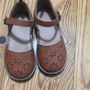 Old Navy Tan Kids Dress Shoes with Floral Design